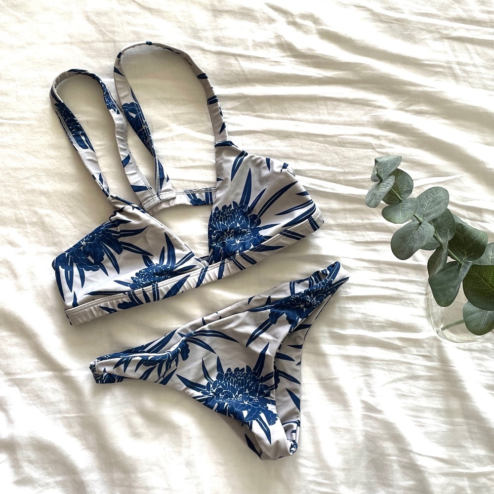 MIKOH | 'Honolulu' Top + 'Miyako' Bottom | Protea Coastal Blue | M